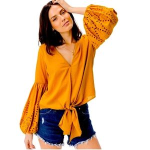 🌻🌻 Bohemian Tie Front Eyelet Sleeve Top 🌻🌻